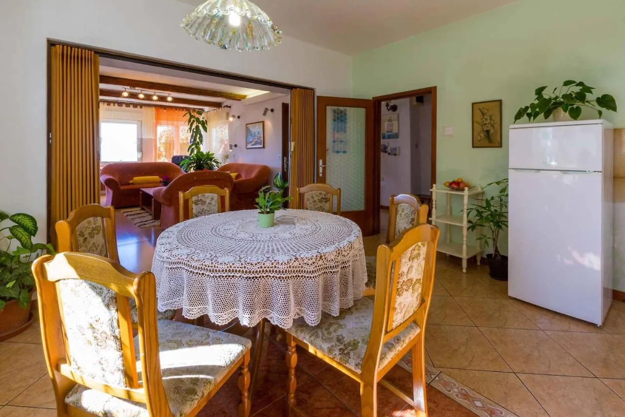 Apartment In Crikvenica 14049 Klanfari