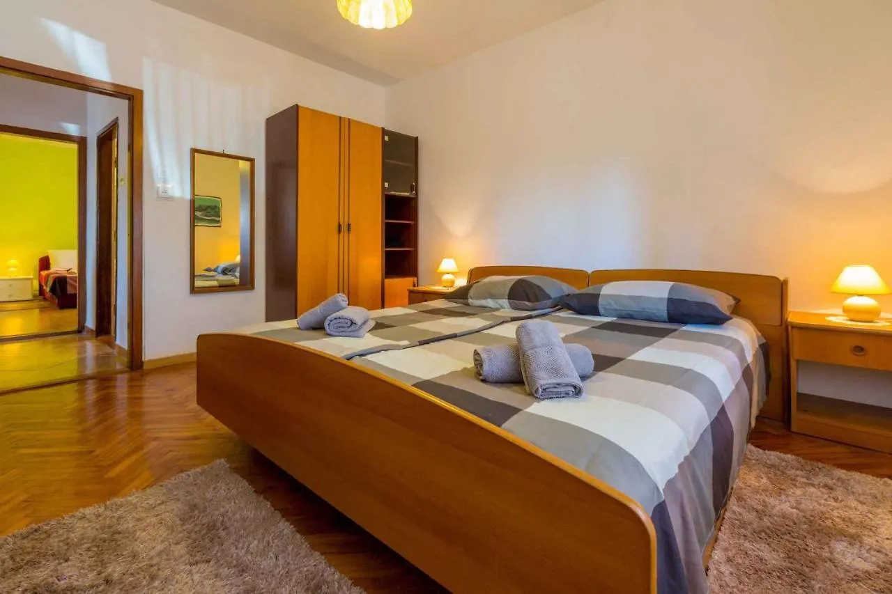 Apartment In Crikvenica 14049 Klanfari